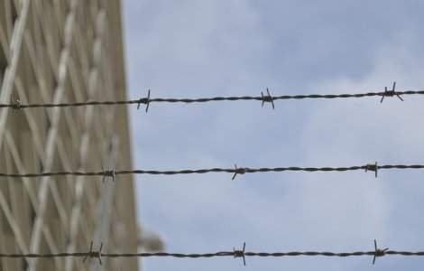 Angajatii din penitenciare cer compensatii ca ale detinutilor