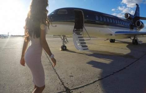 O companie ruseasca inchiriaza avioane private pentru sedinte foto