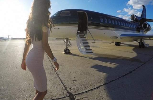 O companie ruseasca inchiriaza avioane private pentru sedinte foto