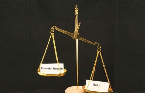  Top  Dilema romanilor in 2011: Sa cheltuiasca sau sa economiseasca?