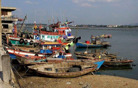  Video  Prizonierii de pe "navele fantoma"