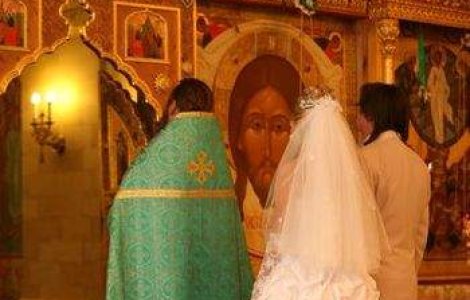 Preot, caut sotie pe internet!