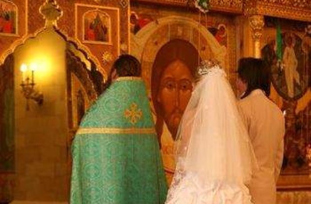 Preot, caut sotie pe internet!