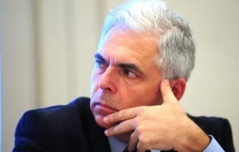  Top  Severin, lasa-ne! - De ce refuza sa demisioneze?