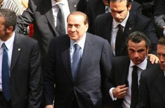 All'italiano: Problemele lui Berlusconi cu legea, din '94 pana azi