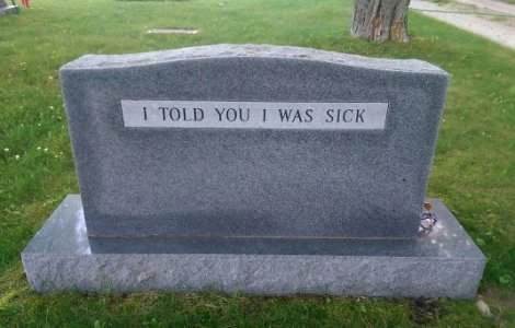  Top  Umor... macabru! 10+ mesaje de pe pietre funerare care te vor face sa zambesti