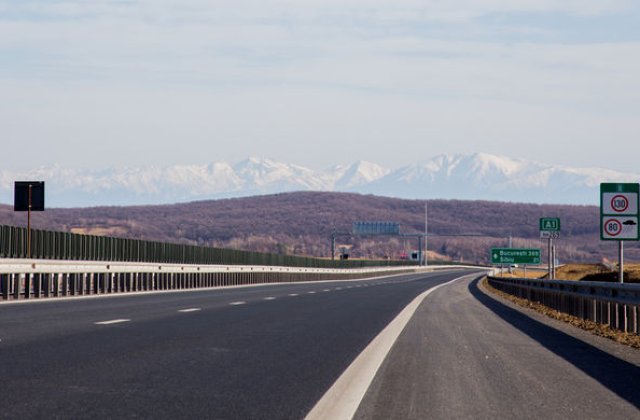 Noi probleme pe autostrada "demolata": fisuri, crapaturi si denivelari pe un tronson de 70 de metri de pe Sibiu-Sebes