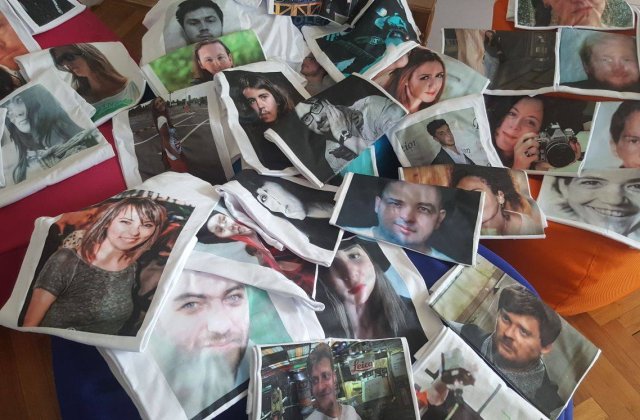 Peste o mie de oameni, intr-un mars al tacerii in memoria victimelor din Colectiv - "Dupa doi ani nu s-a schimbat nimic"