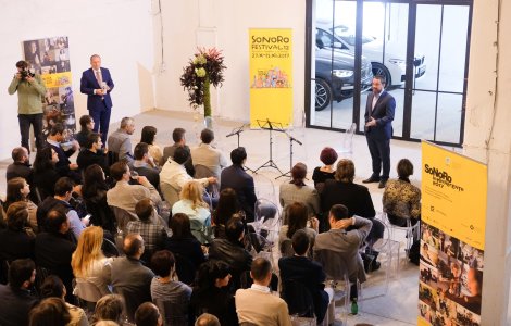  Video  BMW X3 si BMW Seria 6 Gran Turismo - lansare pe piata din Romania in cadrul unui concert special de muzica de camera