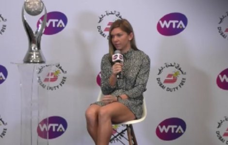  Video  Simona Halep a primit trofeul pentru numarul 1 mondial: E greu, parca are 10 kilograme