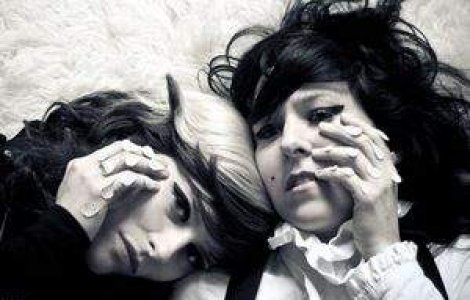 Fetele de la Robots in Disguise tricoteaza in drum spre UnderLondon Fest!