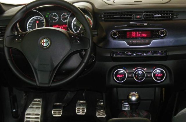 Cum sa nu distrugi prematur ambreiajul masinii