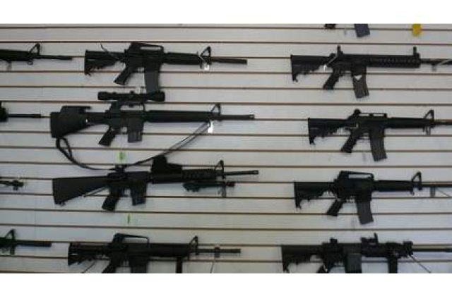 Noi descinderi in cazul contrabandei cu arme