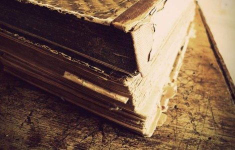 Cat pret mai pune Romania pe scriitorii sai?