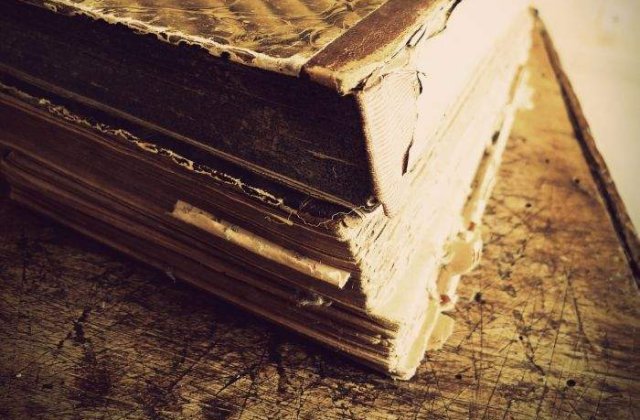 Cat pret mai pune Romania pe scriitorii sai?