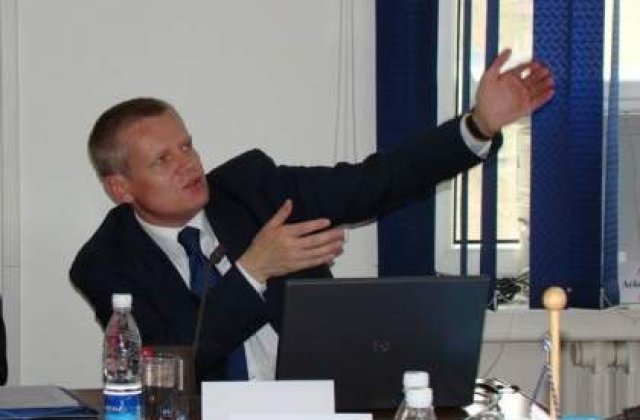 Trupul romanului asasinat la ONU ajunge vineri acasa