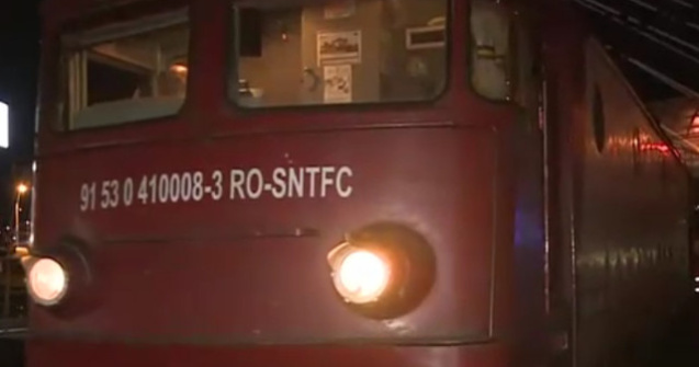 Un tren a deraiat la iesire din Gara de Nord din Capitala. Calatorii au fost nevoiti sa stea doua ore in frig