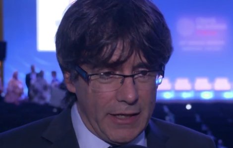 Puigdemont indeamna la o "incetinire" a independetei catalane in vederea evitarii unor tulburari