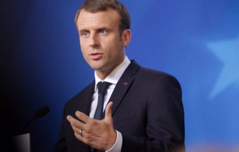 Macron recomanda mentinerea dialogului cu Rusia