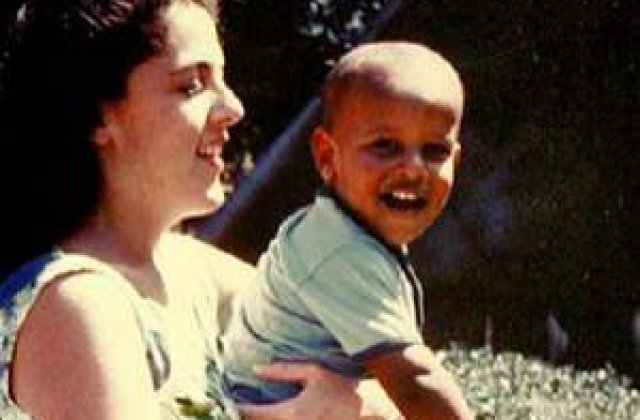 Fotografii sexy cu mama lui Obama si ipoteze privind adevaratul sau tata