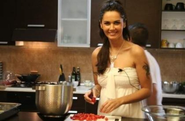 Zavoranca ii da lucrurile inapoi lui Pepe