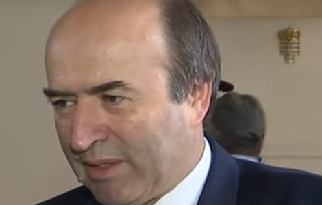 Toader ii raspunde presedintelui Iohannis: Eram obligat prin lege si prin decizia recenta a CCR sa merg in Parlament