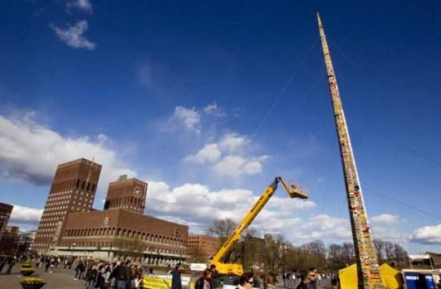 Cel mai inalt turn din piese Lego