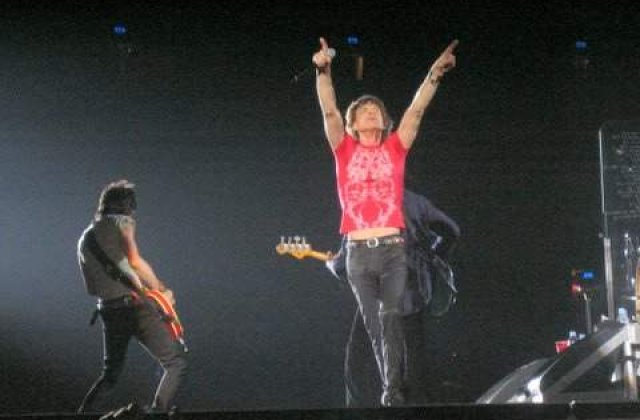 Mick Jagger si David Bowie au devenit scenaristi