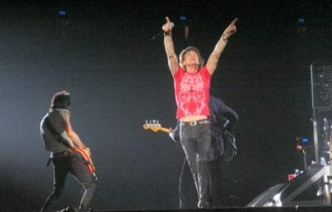 Mick Jagger si David Bowie au devenit scenaristi