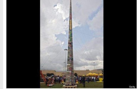  Video  Brazilia a construit cel mai inalt turn LEGO din lume