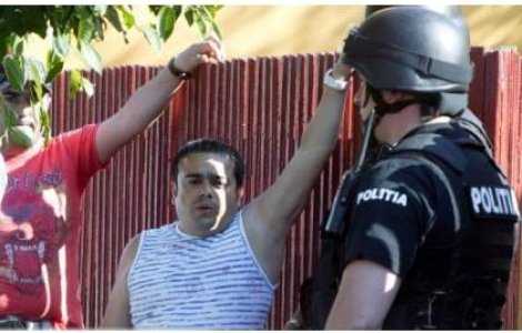 Verificari "fara numar" la averea lui Adrian Minune