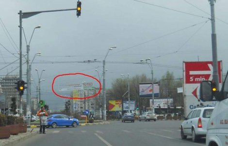  Foto  Angajatii RATB, vandali politici ai PDL?