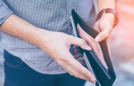 Efectele trecerii contributiilor de la angajator la angajat. Cum se vor recalcula salariile romanilor