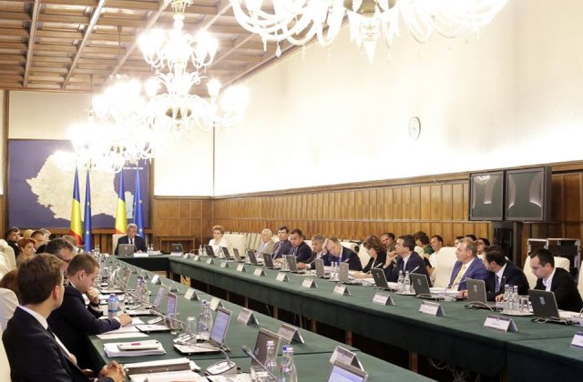 Tudose: Maine va fi sedinta de Guvern. Contributiile vor trece de la angajator la angajat prin Ordonanta de urgenta