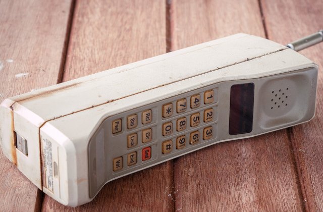 History analizeaza evenimentele de referinta din anii `90 intr-o miniserie in premiera