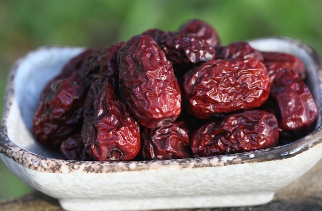 Sunt "fructe-minune"? Ce se intampla in organism daca mananci trei curmale zilnic