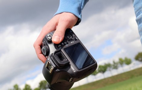 Un jurnalist din Arad a fost batut de un muncitor pentru ca facea fotografii pe un santier