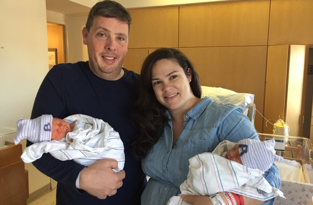 S-a nascut al doilea, dar este mai mare decat fratele sau geaman