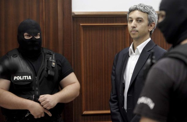 Dan Diaconescu "re-infiinteaza" Partidul Poporului?