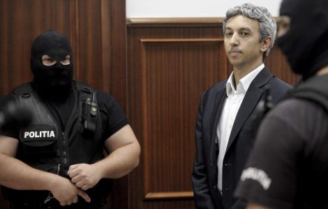 Dan Diaconescu "re-infiinteaza" Partidul Poporului?