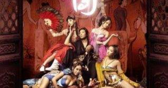  Video  Chinezii s-au inghesuit la premiera primului film 3D porno