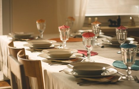 Studiu: Mesele in familie la romani- cum arata in prezent si in ce directie se indreapta