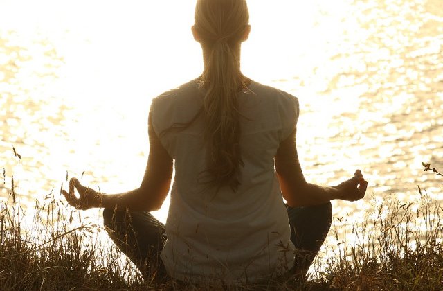 Fac fata cu brio stresului: 10 moduri prin care oamenii cu un psihic puternic trec peste probleme