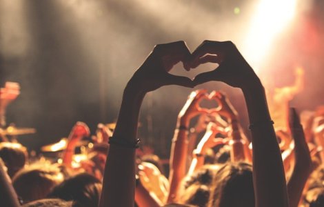 Recomandari pentru weekend: Festivaluri de film si de teatru independent, targ la MNTR, concerte pop si rock