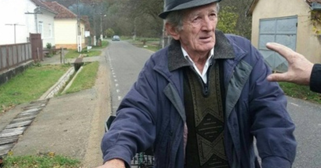 REPORTAJ: Locuitorii din Savarsin, intristati de neintelegerile aparute in familia regala, spun ca Nicolae ar trebui lasat sa-si vada bunicul