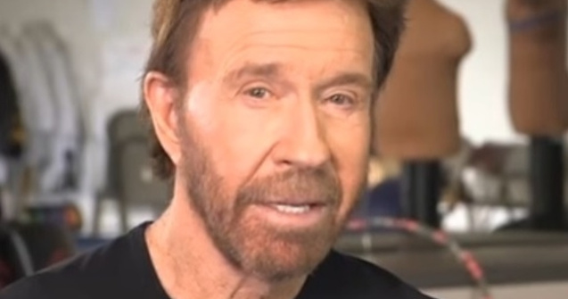 Chuck Norris renunta la cariera pentru a se dedica sotiei care ar fi fost "otravita"