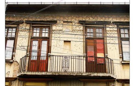 Zeci de persoane evacuate in centrul Capitalei