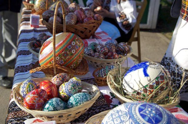 Traditii si flori in Parcul Cismigiu