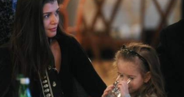 Moni isi poate lua fetita de la Izvorani...cu politia