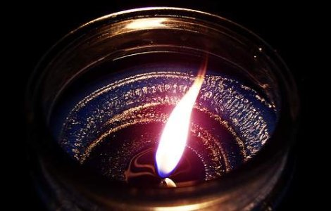 Arma secreta a iesirii din criza: Flacara violet